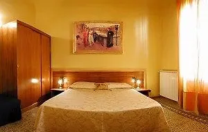 *** Guest house La Luna Italy